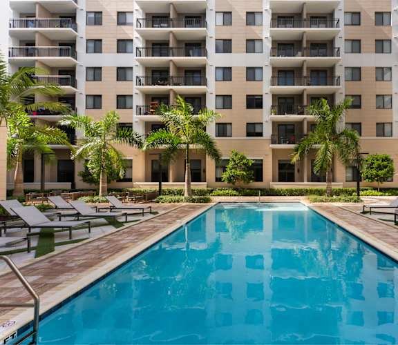 Pool courtyard at Alvista Bay Pointe